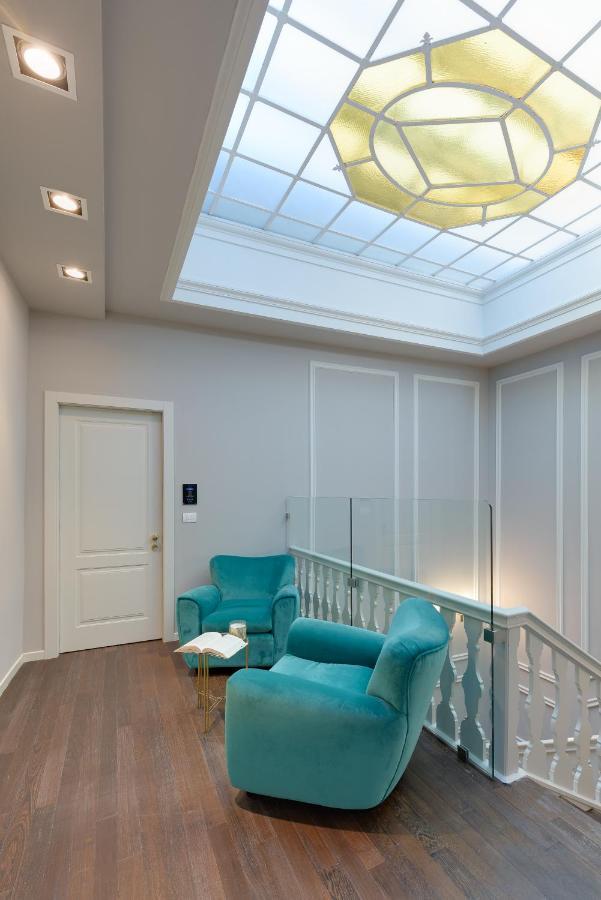 Palazzo Duomo Suites In Udine Center Bagian luar foto